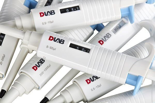 DLAB MicroPette Plus Tek Kanallı ‘Ayarlanabilir Hacimli’ Pipet 2-20μl