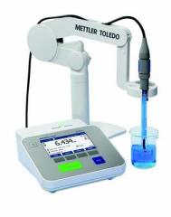 Mettler Toledo SevenCompact™ Masa Tipi pH / Ion Ölçer S220-Bio-Kit